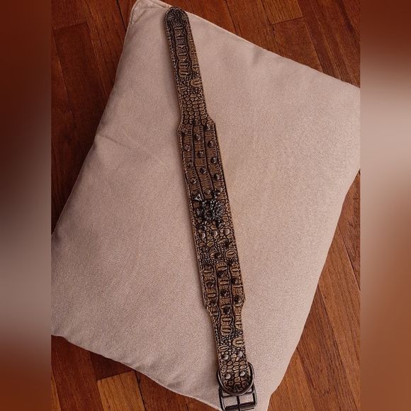 Studded collar - Picture 9 of 14